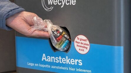 Aanstekers weggooien: bij het KCA of als restafval in de prullenbak