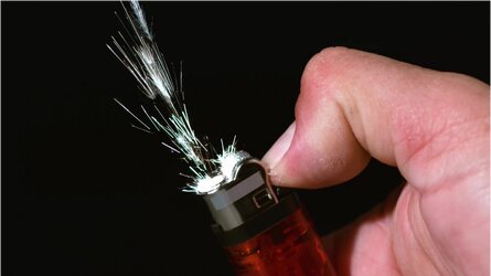 Wat zit er in een aansteker en hoe werkt ie?